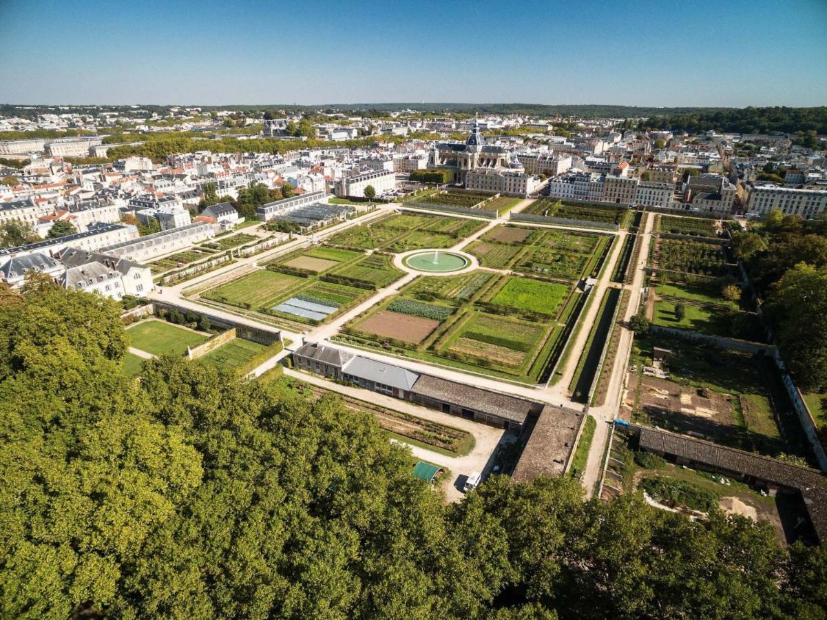 3 Pieces 4****, Au Coeur Du Quartier Historique Leilighet Versailles Eksteriør bilde